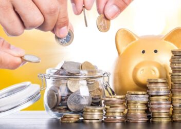 Managing Finances as a Newcomer: Budgeting Tips and Banking Essentials