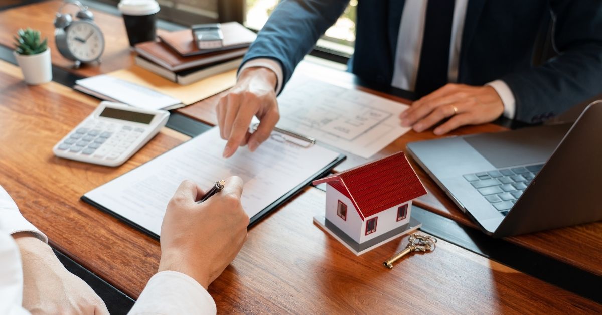 How to Understand Housing Contracts in the UK